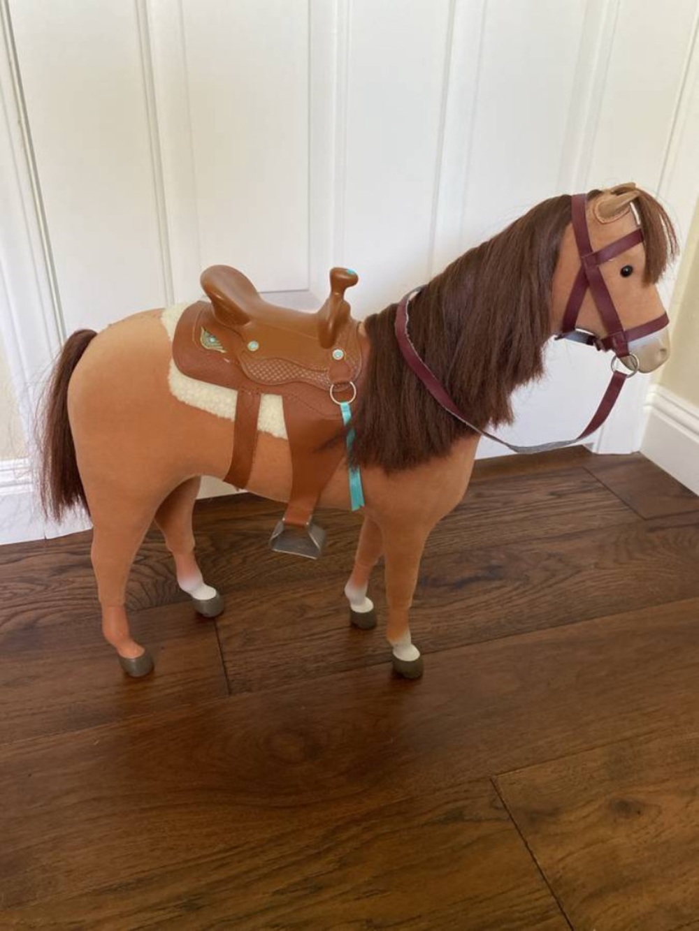 AMERICAN GIRL LOT: Chestnut Horse, Riding Accessories, Riding Outfit - Picture 3 of 9